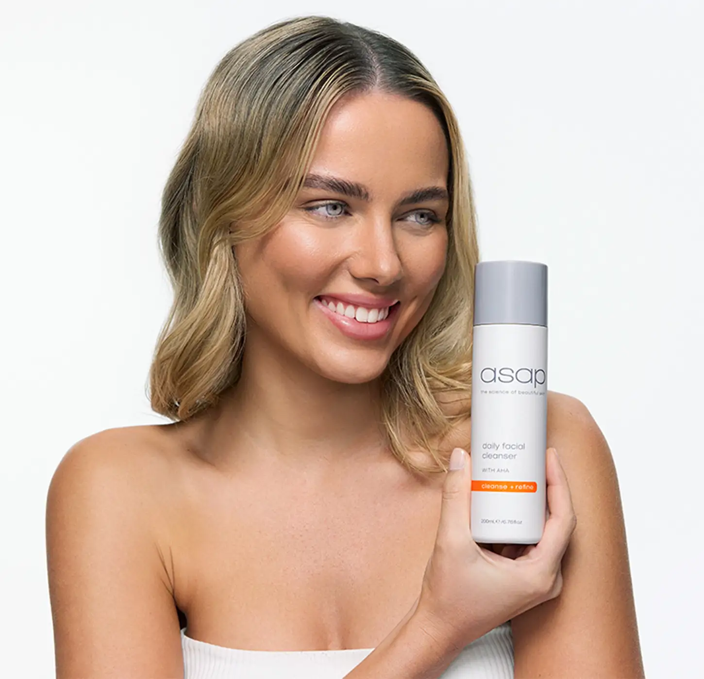 Очищающее молочко с гликолевой кислотой для ежедневного применения, 200мл